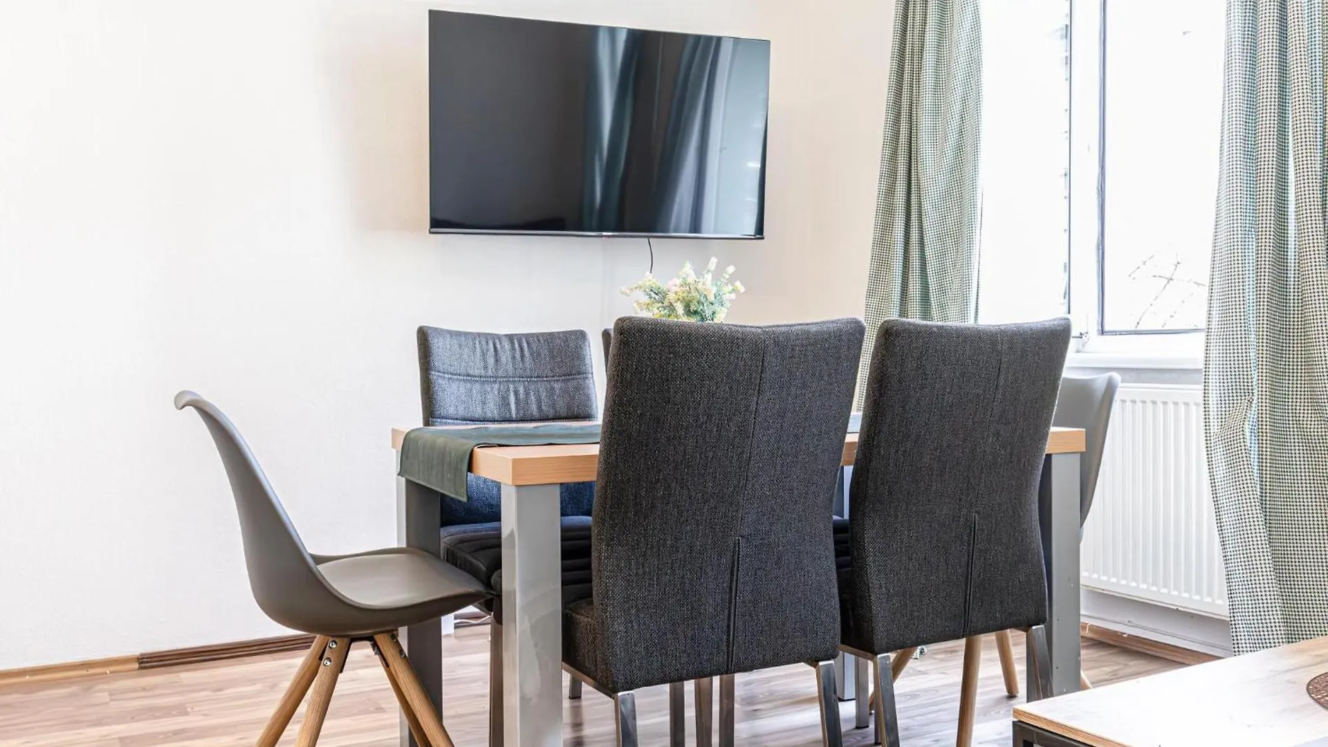 Chic Rooms In Shared 2Br Apartment For Long Stays - 15 Min To Center Vienna Austria