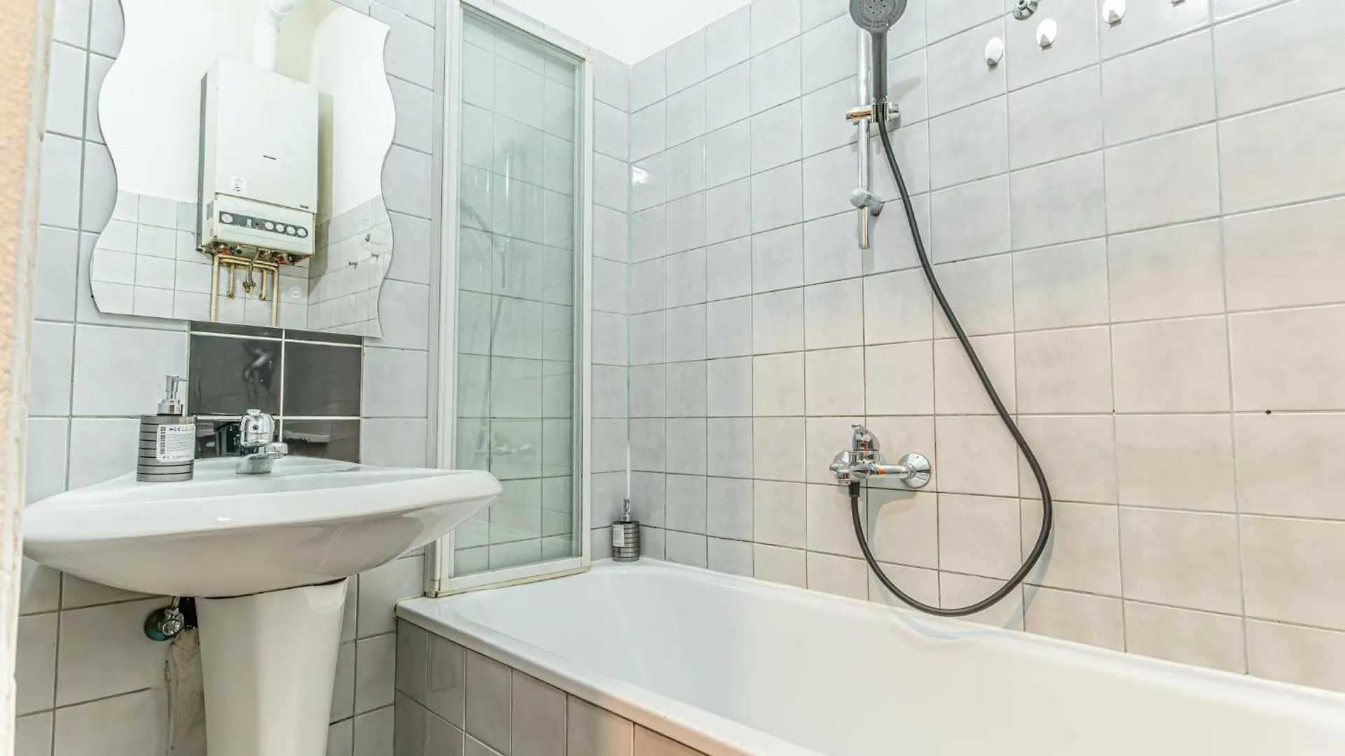 Chic Rooms In Shared 2Br Apartment For Long Stays - 15 Min To Center Vienna